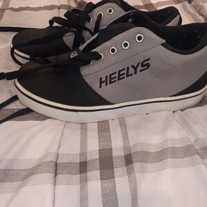 Heelys Men's Black and Gray Sneakers
